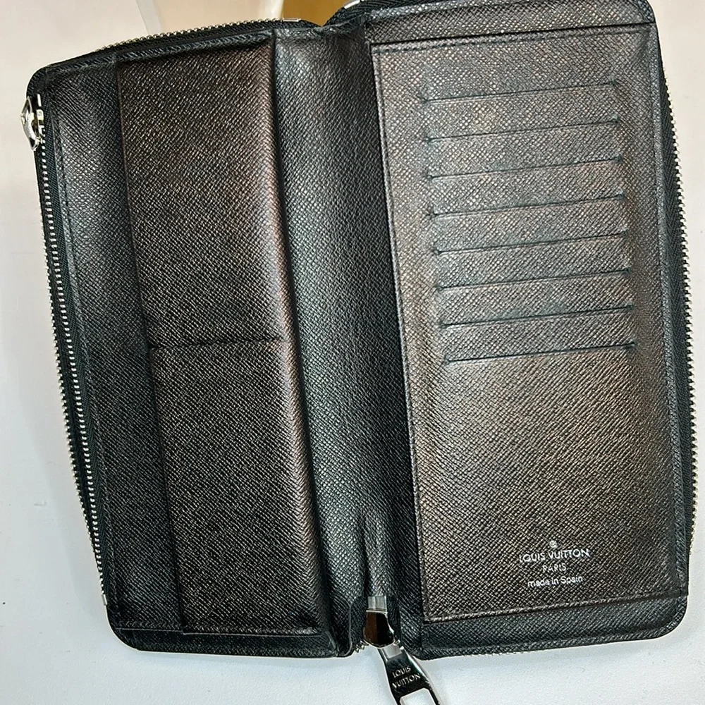 Louis Vuitton LOUIS VUITTON Wallet
